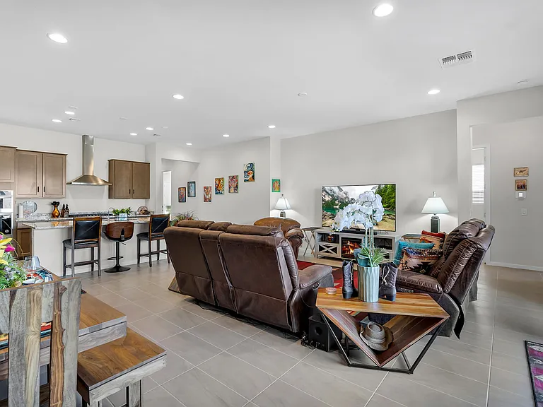 866 W Flatiron Trl — Photo 21