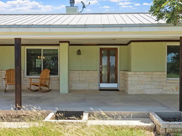 110 live oak, Kerrville, TX 78028