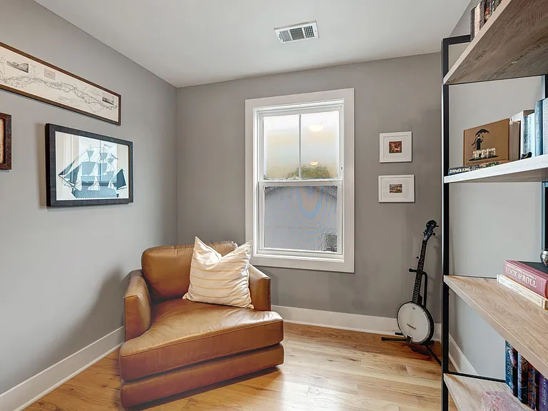 2038 Straightway Ave — Photo 34