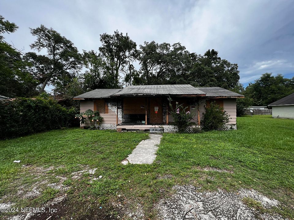 1st image of 7227 FERNANDINA Avenue