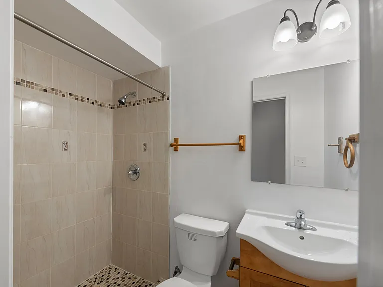 20 Rhodes Pl — Photo 21