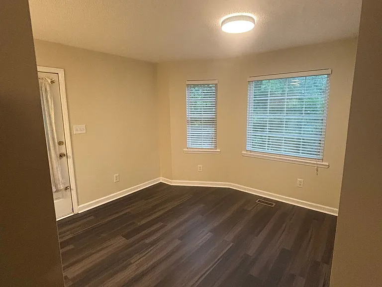 628 Torwood Dr — Photo 3