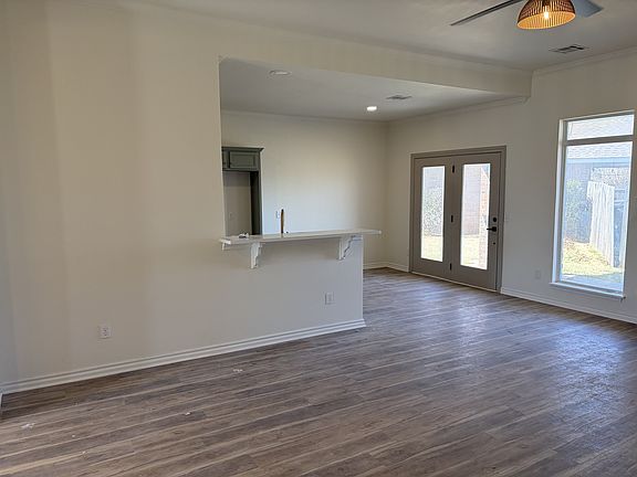 5th image of 11601 Hackney Ln