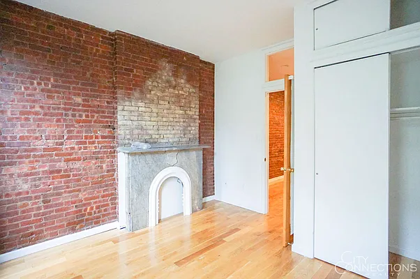 Rented by City Connections Realty | media 19