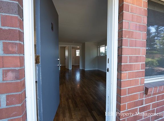 3rd image of 19207 60th Ave W #1