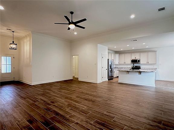 3rd image of 42568 Wynstone Dr
