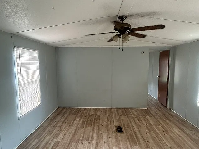 315 Judith Ln — Photo 10