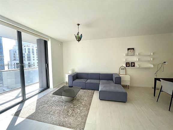 5th image of 1000 Brickell Plz #4303