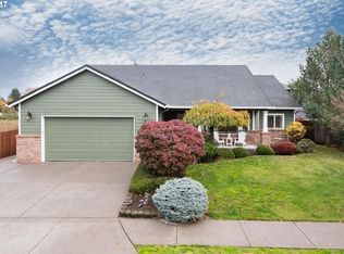 1558 SW Wright Pl, Troutdale, OR 97060