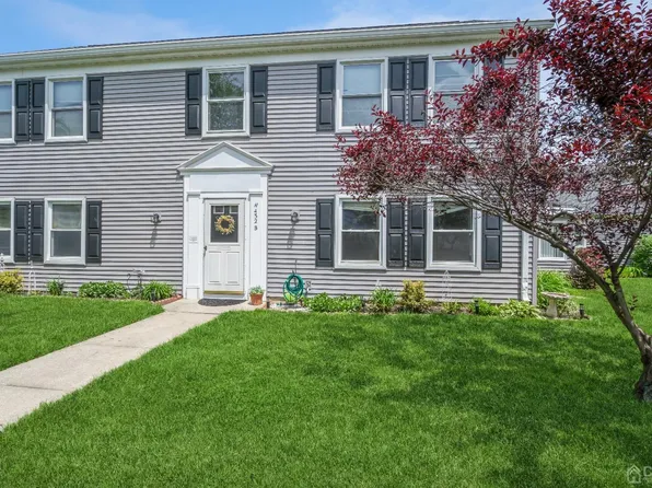 432B Redding Ln, Monroe Township, NJ 08831