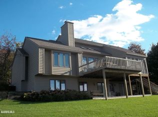 538 Territory Dr, Galena, IL 61036