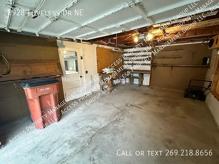 8928 Loveless Dr NE — Photo 28