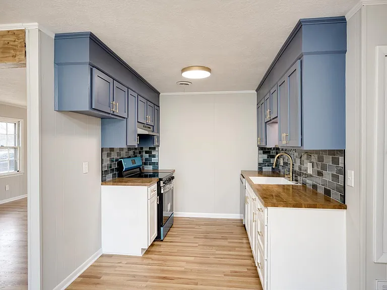 254 Hinman Dr — Photo 14