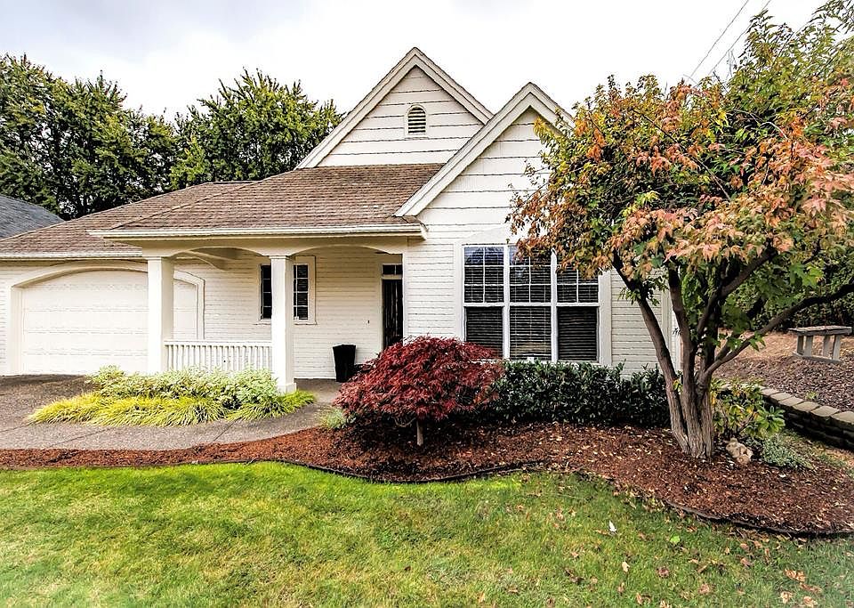 1st image of 860 SE Parkside Pl