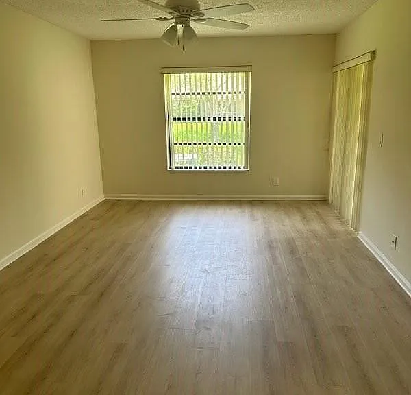 406 Buttonwood Pl — Photo 6