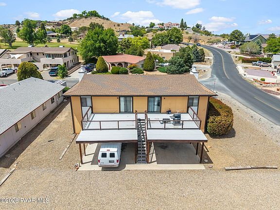 3rd image of 1299 N Tapadero Dr