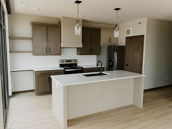 5th image of 1130 Main Ave S #4263a2952