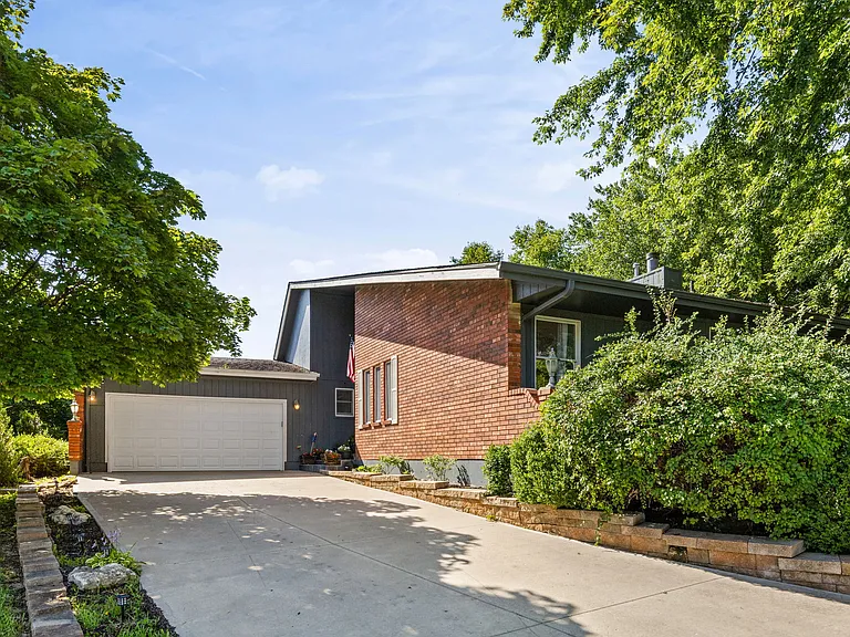 Shaded Driveway, Main entry