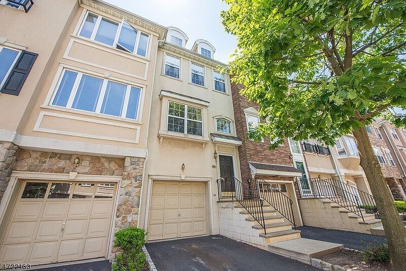 1st image of 15 Barrister St