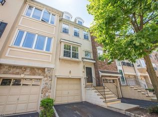 15 Barrister St, Clifton, NJ 07013
