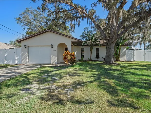5525 Applegate Dr, Spring Hill, FL 34606