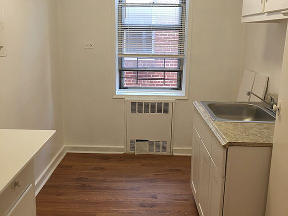 4th image of 10326 68th Ave APT 6A