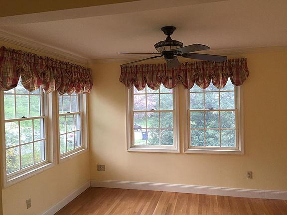 5th image of 7116 Warbler Ln