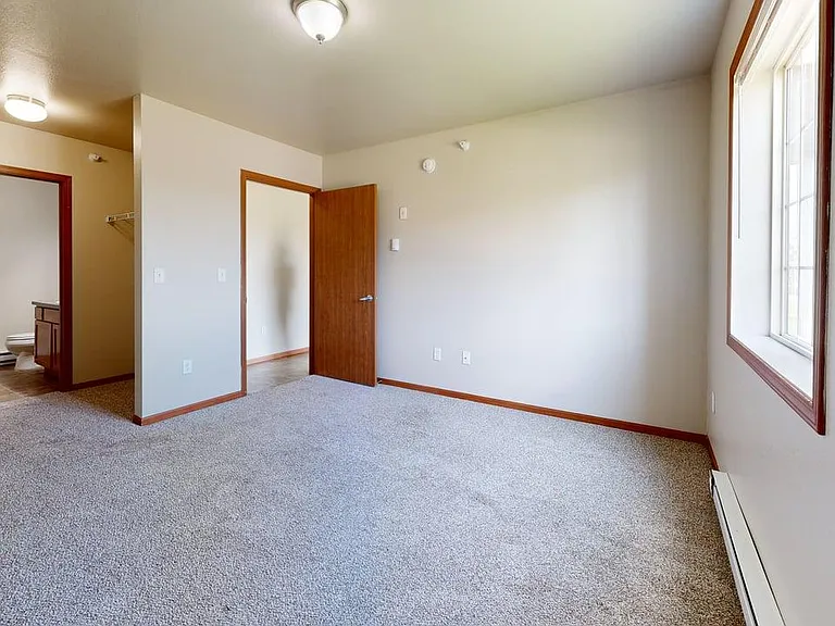 Bakken Ridge Apartments — Photo 23