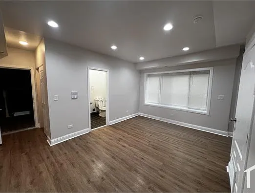 2 bed, $1,300 — Photo 3