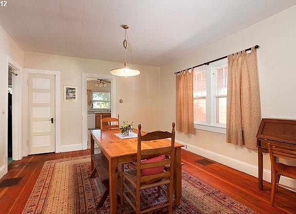 5th image of 1303 SE 52nd Ave