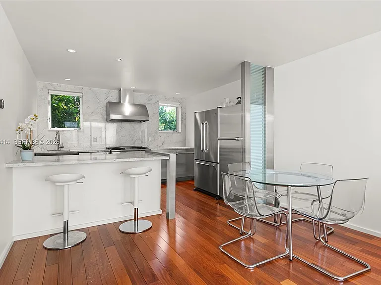1601 West Ave #202 — Photo 8