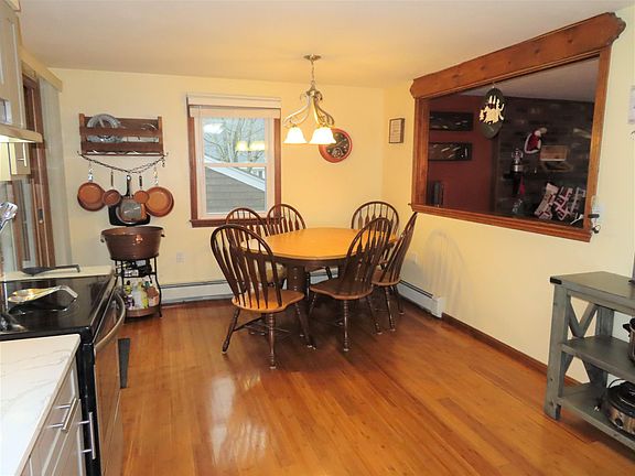 5th image of 58 Arlington Ave