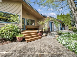 84 Green Ln, Eugene, OR 97404