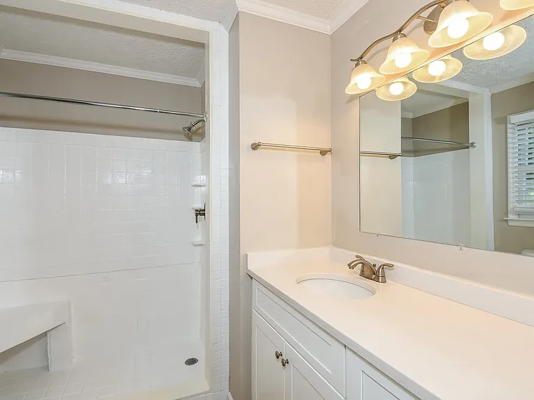 4936 Condor Pl NE — Photo 13