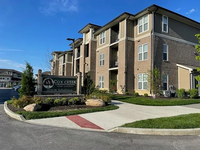Cox Creek at Reagan Crossing Apartments — Photo 12
