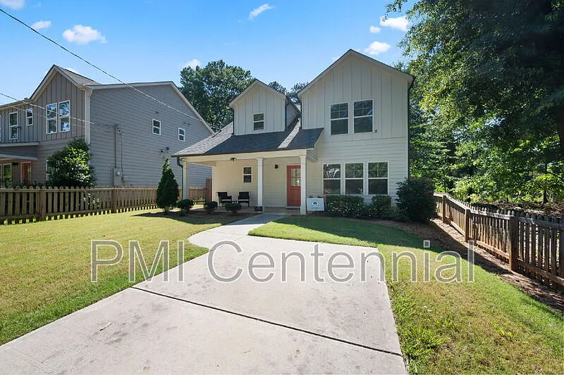 4 bed, 2.5 bath, 1904 sqft, $2,700 — Photo 4