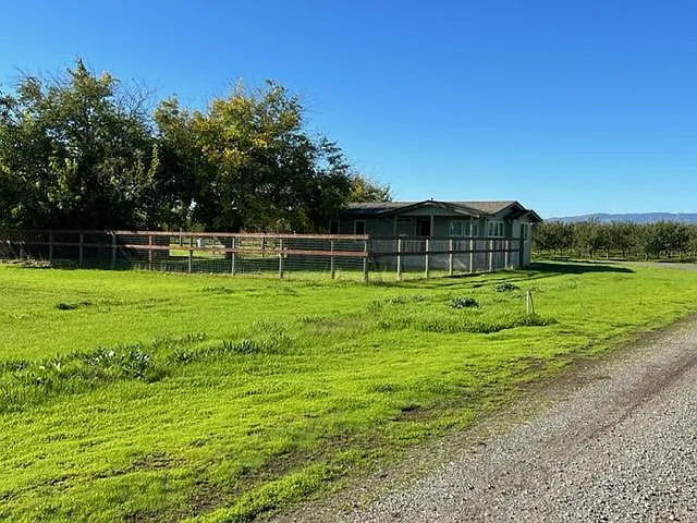 House with Large Fenced Yard - 6687 Byrnes Rd