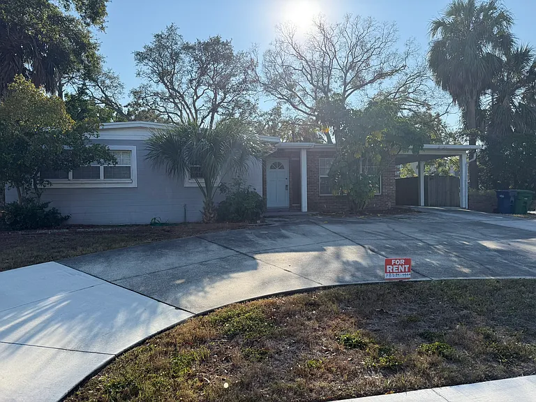 2816 W Averill Ave — Photo 1