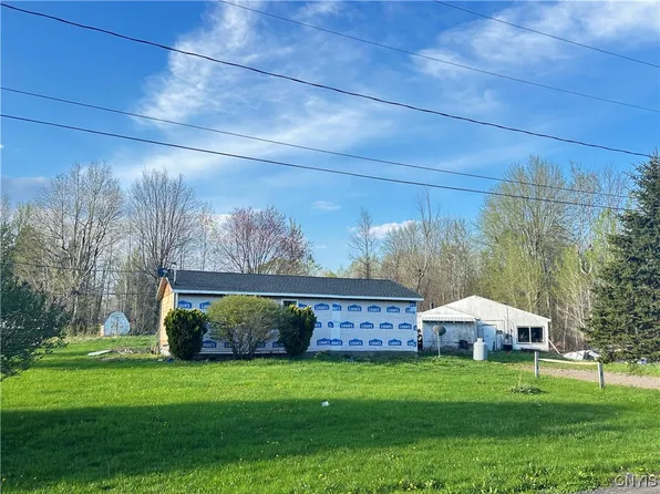 240 Engles Rd #42, Oswego, NY 13126