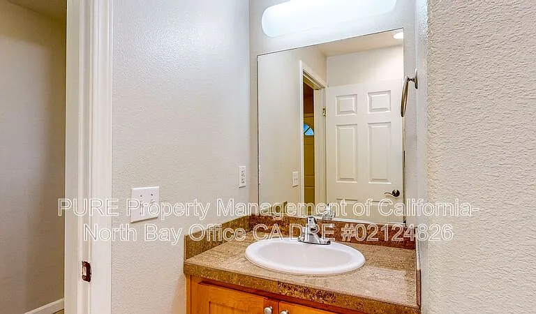 132 Treadway Ct — Photo 8