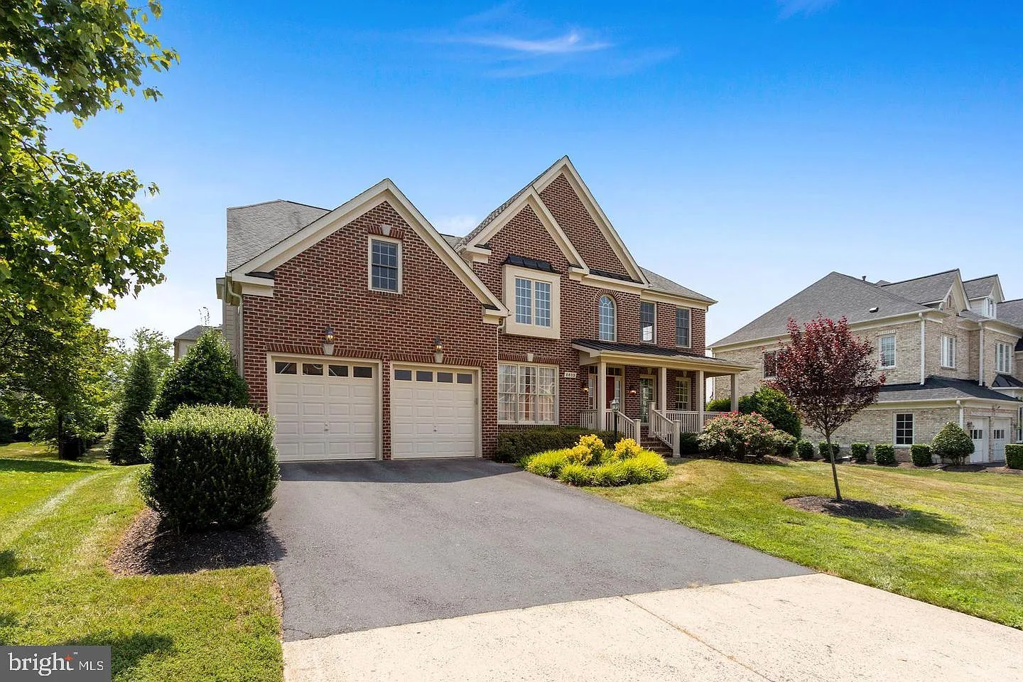 4 bed, 5.5 bath, 5928 sqft, $4,250 — Photo 2