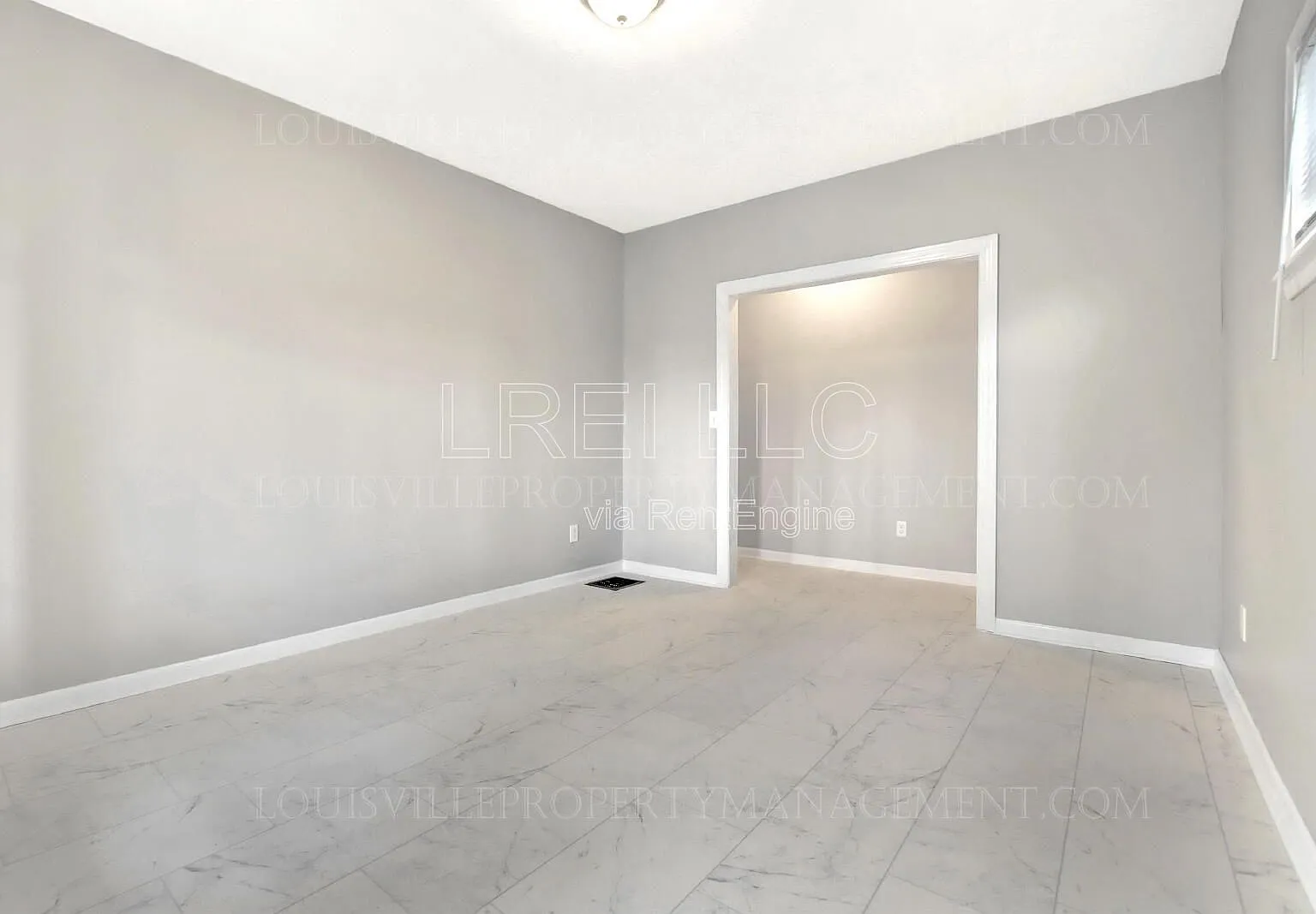 2 bed, 1.0 bath, 771 sqft, $925 — Photo 2