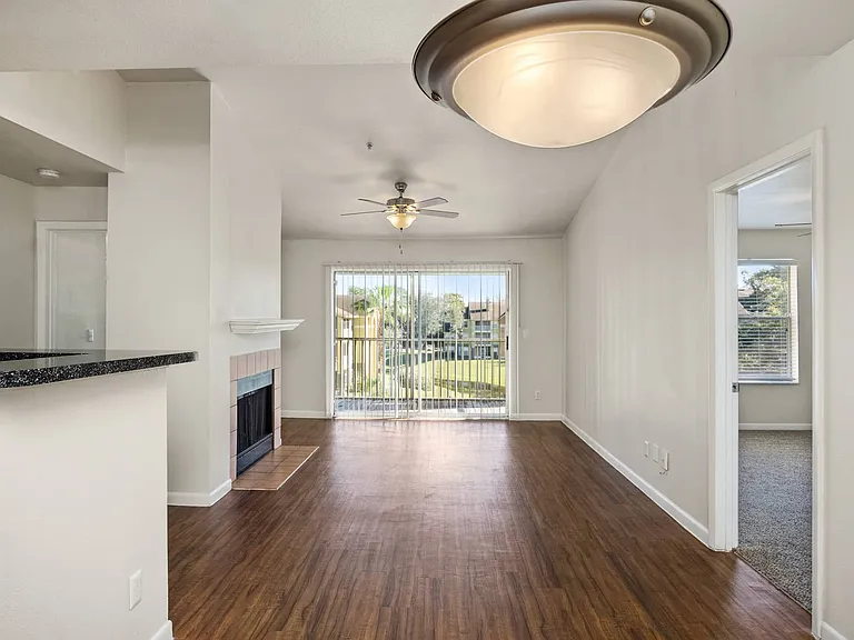 Los Altos at Altamonte Springs — Photo 17