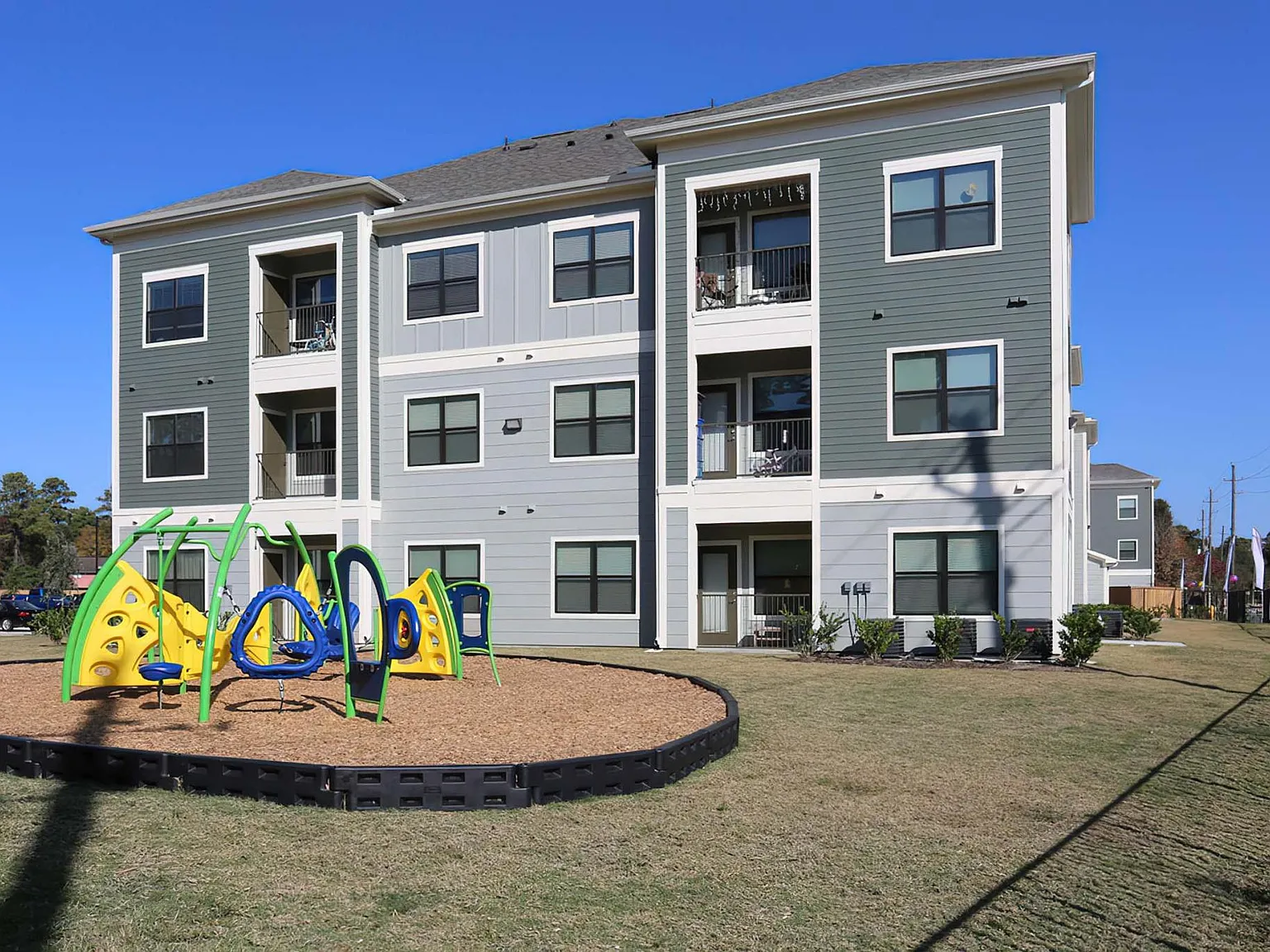 Alexis Apartments — Photo 1