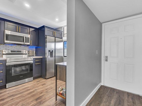 4th image of 3526 Whitehall Drive #403