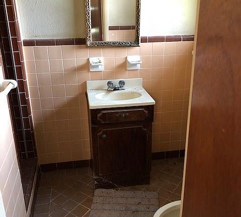 4th image of 617 Santa Fe Dr