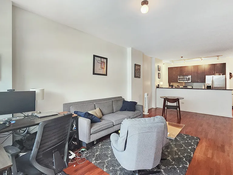 125 S Green St #509A — Photo 3