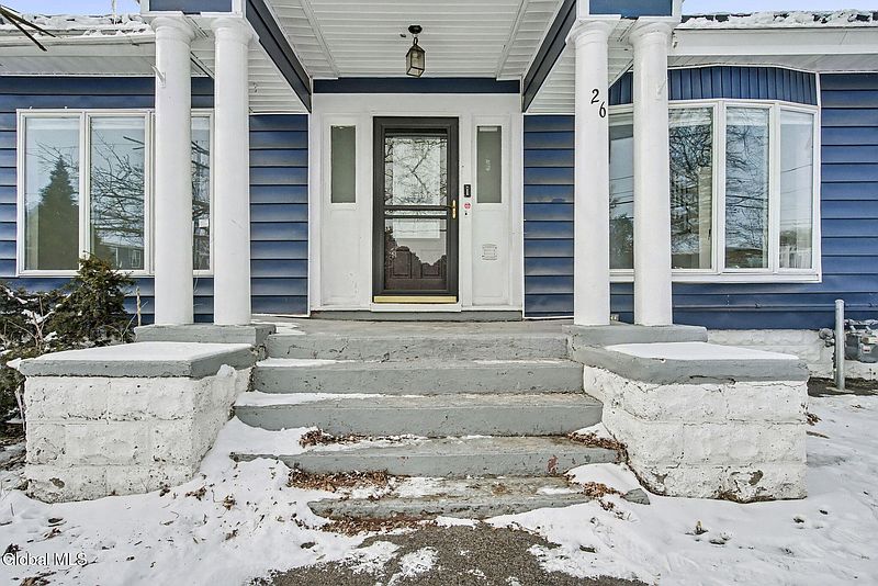 3rd image of 26 Everett Road