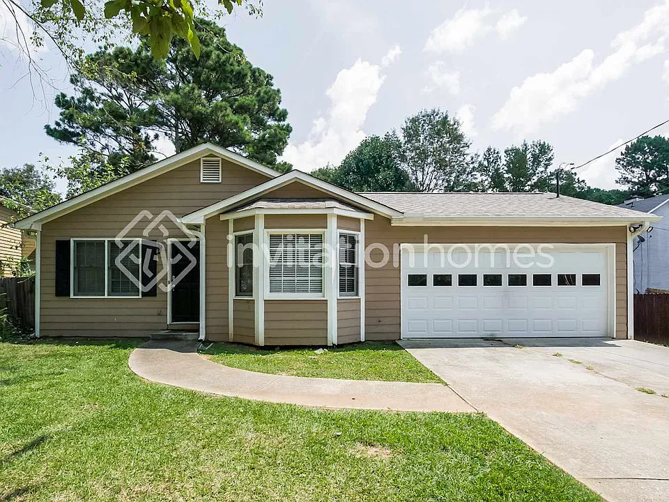 700 Carriage Ln