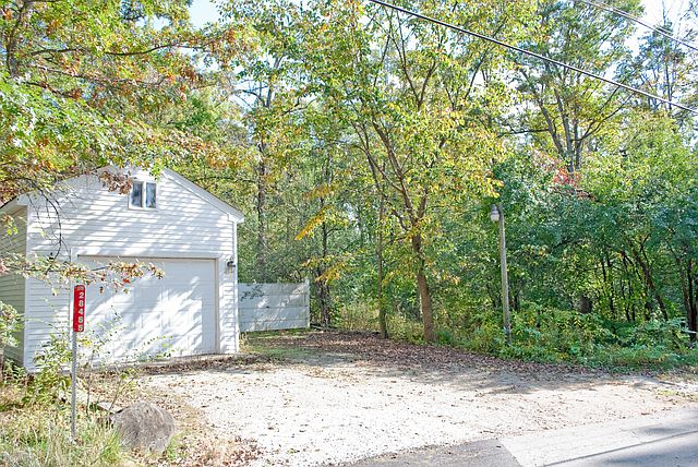 2nd image of 28455 N Ivy Ln